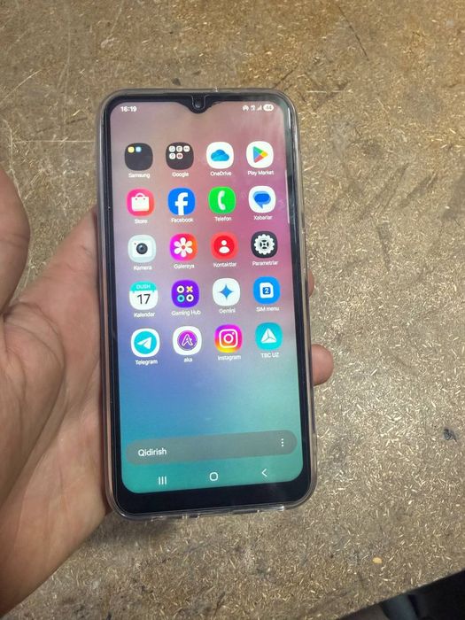 Samsung A24 yaxshi holatda