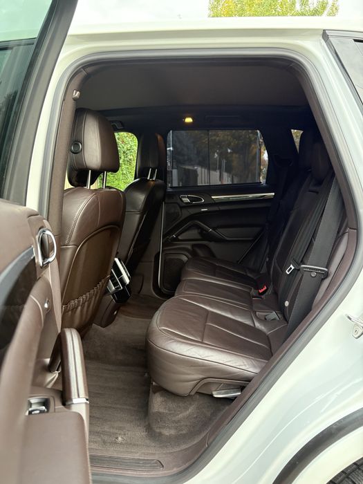 Porsche Cayenne GTS | 210.000 km | 2014 |