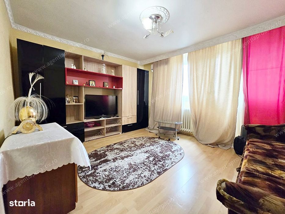 Apartament cu 2 camere decomandat, situat in cartierul Micro 19.