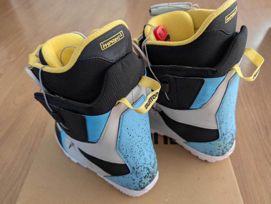 Boots snowboard Burton Moto marimea 42.5, cu strangere Speed Zone ™