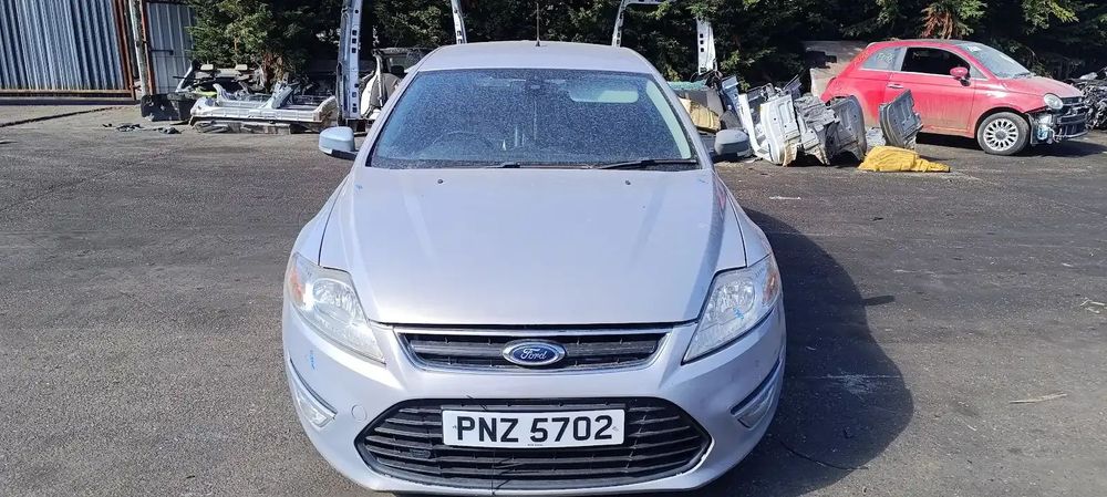 Dezmembrari / Dezmembrez Ford Mondeo 3 2.0 DW10C cutie viteze manuală 6 trepte cod culoare Dark Micastone