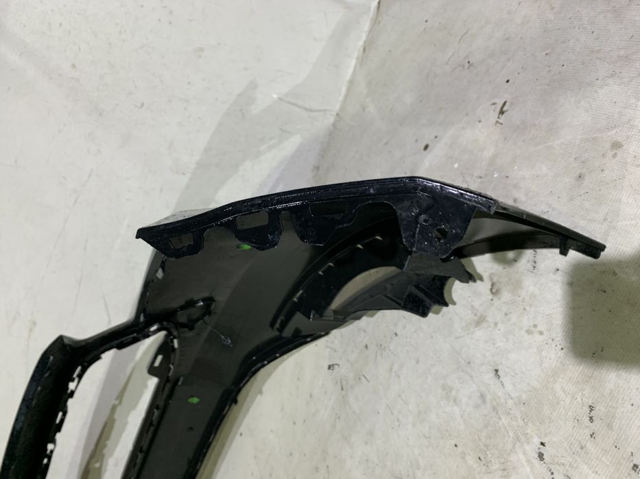 Bara fata Ford Focus 3, facelift, 2014, 2015, 2016, 2017, 2018, cod origine OE F1EB-17757-AJ. Are coltul din stanga usor indoit.