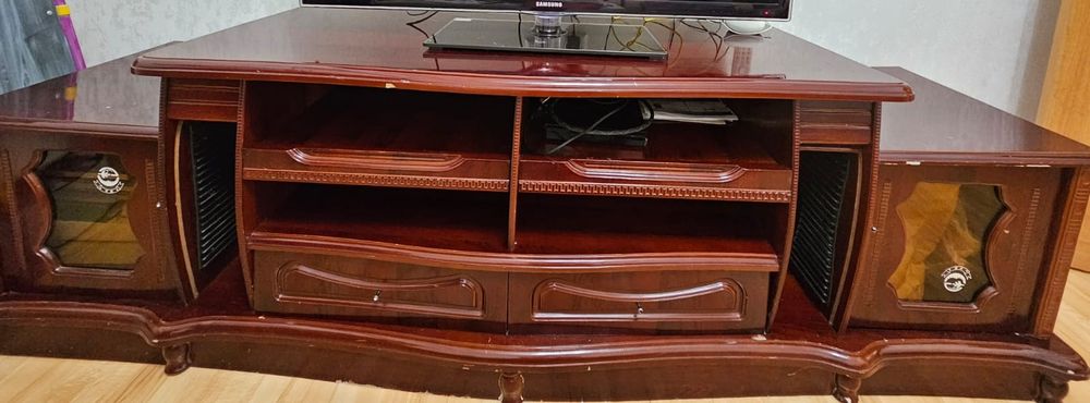 Подставка под телевизор (мини горка)