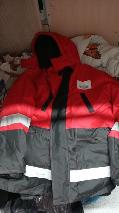 Продается зимняя спец.одежда