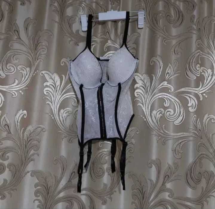 Lenjerie portjartier cu push up