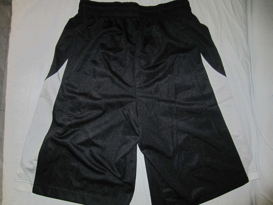 Sort  JORDAN,masura M, stare f.buna - ca nou