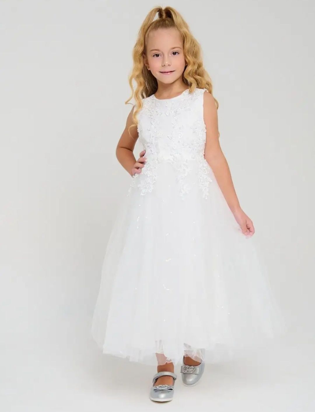 Белоснежный платье девочке