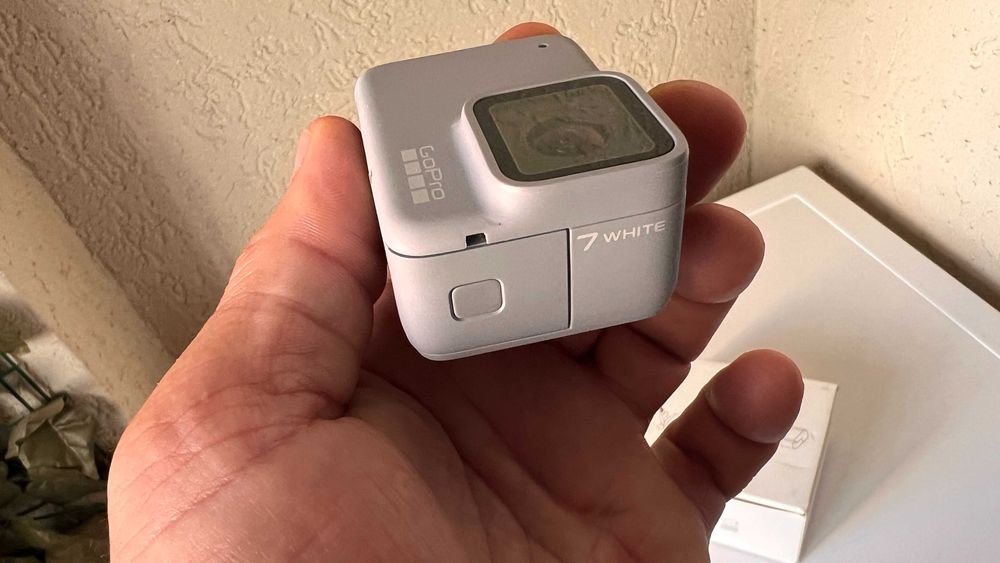 GoPro HERO7 White Camera de Actiune Waterproof Full HD