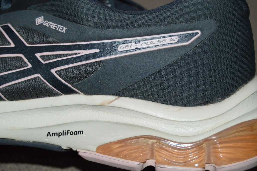 Adidasi alergare ASICS Gel Pulse 12 Gore-tex 40