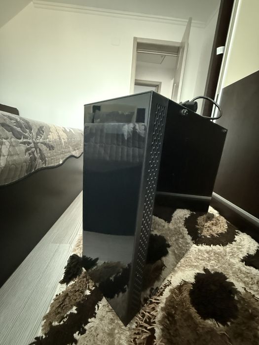 PC Gaming procesor AMD Ryzen 5 2400G cu placa video GTX1060 6GB GDDR5