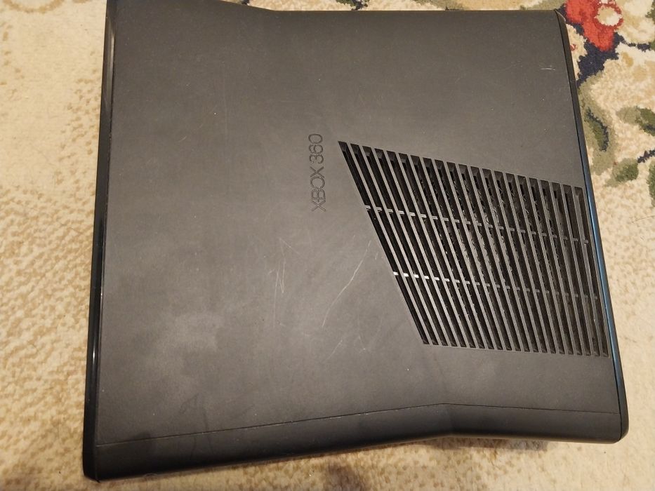 Продаю xbox360  рабочий