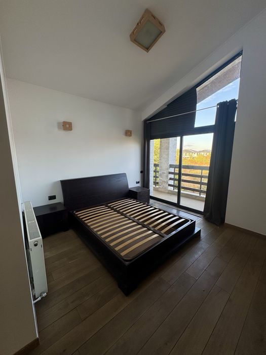 Casa moderna cu 4 dormitoare, dressing si 2 seminee, lacul Cernica