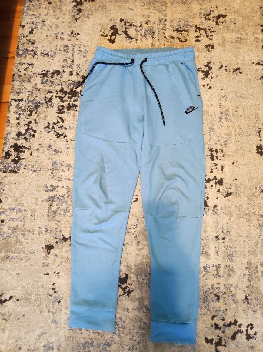 Nike tech albastru