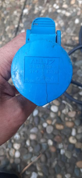 Захранваш Кабел Каравана - Къмпинг  !