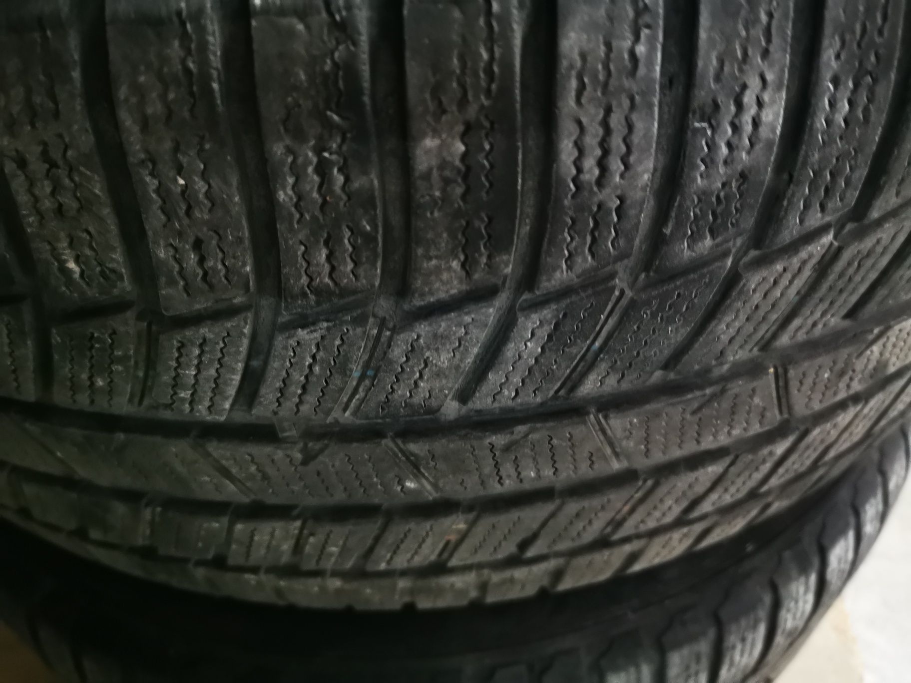 Зимни гуми 20 спорт пакет 275/40/20 2 бр. 315/35/20 2бр.  TOYO snowpro
