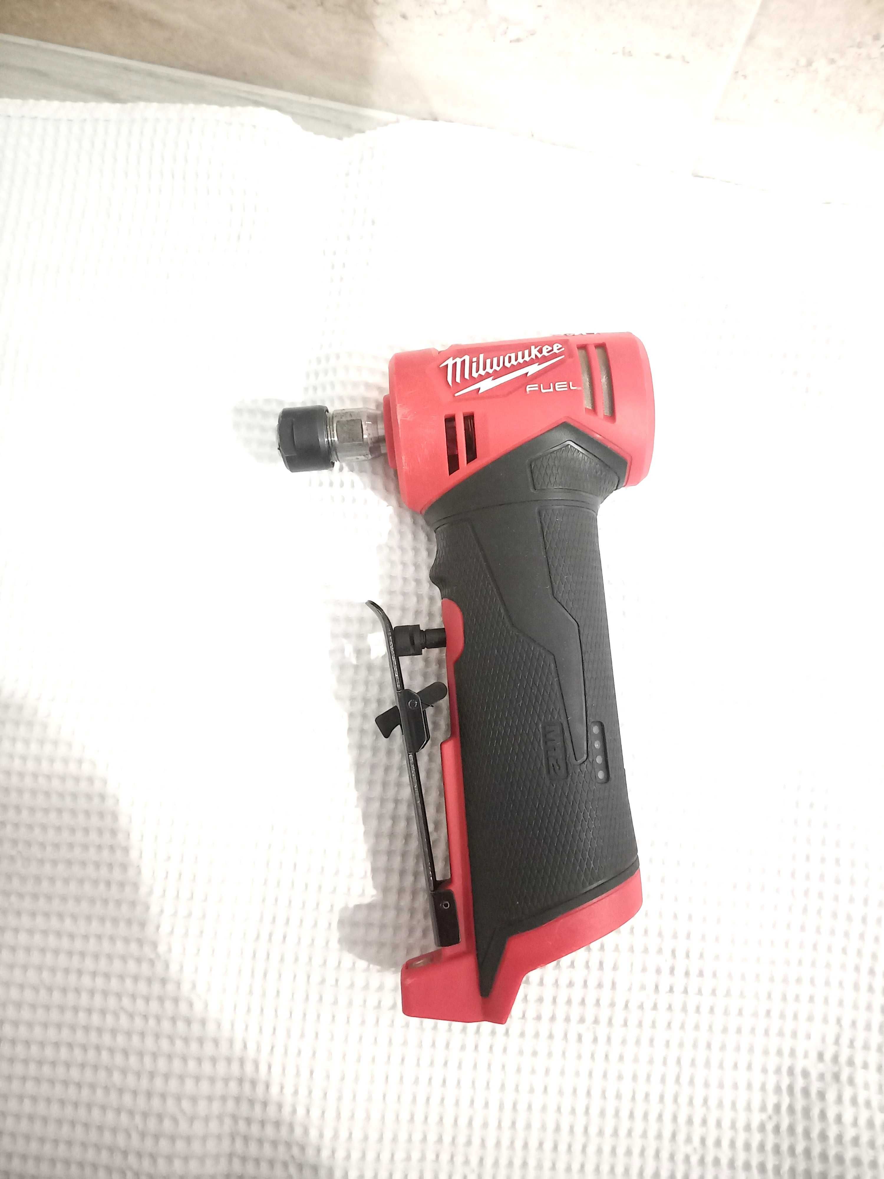 Biax Milwaukee M12 FDGA