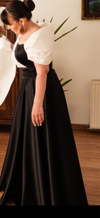 Rochie lunga cu corset