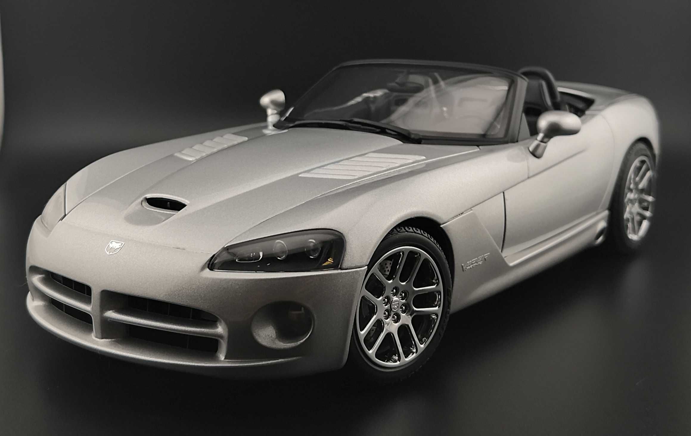 Macheta 1:18 -Dodge Viper Cabrio Concept  Autoart