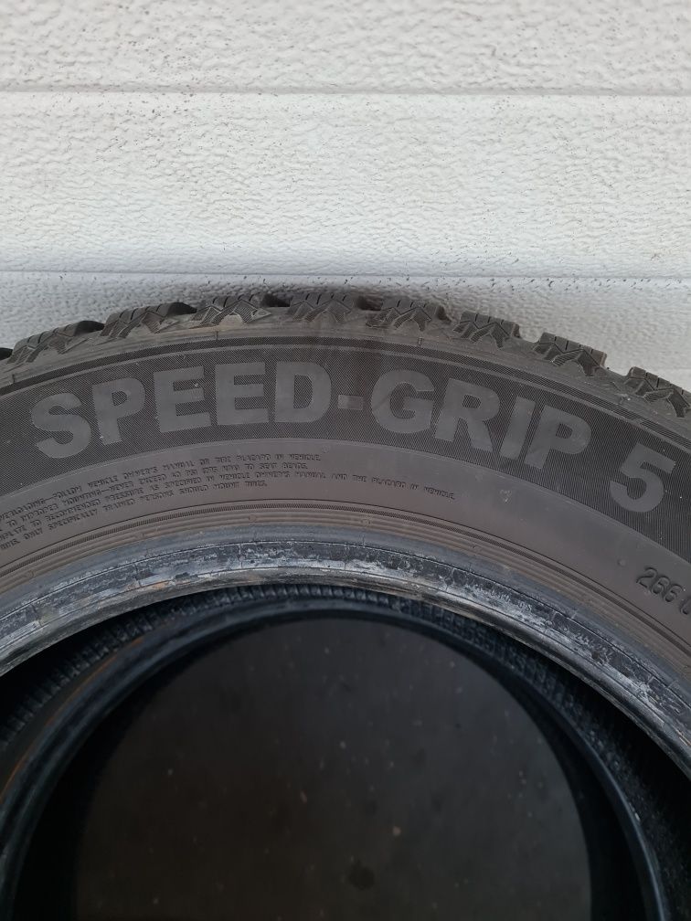 Зимни гуми 2 броя SEMPERIT SpeedGrip5 185 65 R15 дот 1623