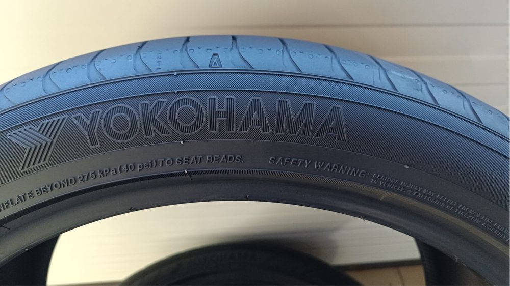 2бр летни гуми 285/40/22/Yokohama advanced sport V107 MO1/5.8 мм/