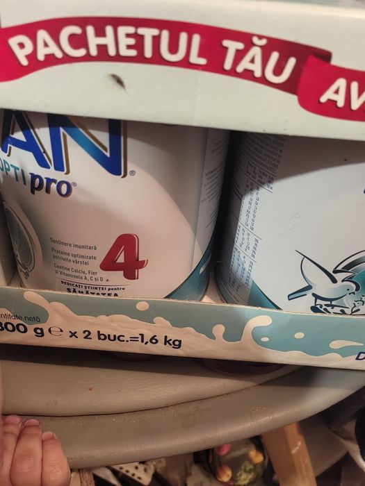 Nan 4 lapte praf , patru cutii