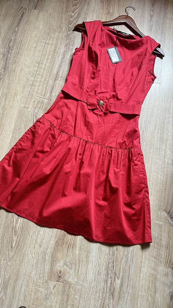Червена рокля Love Moschino