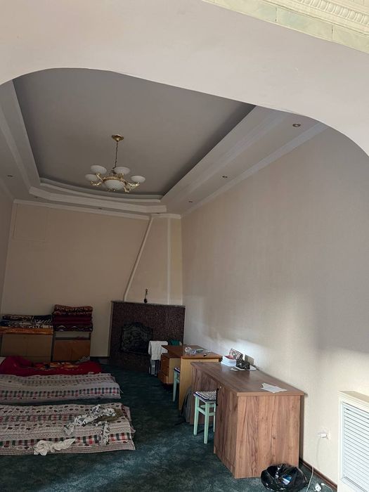 O'rikzorda 8 sotik 8 ta xonali uy