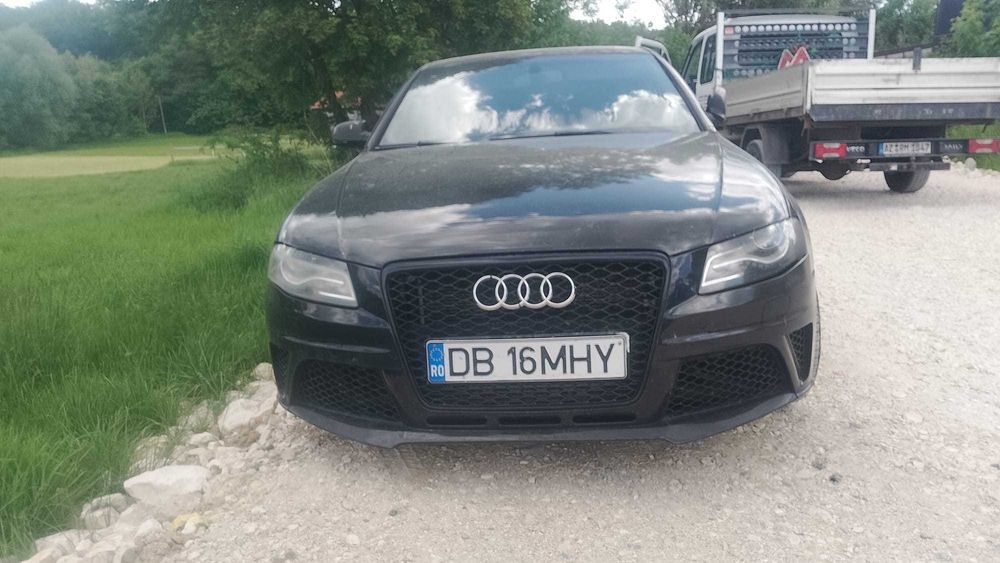 Dezmembrez Audi A4 Sline