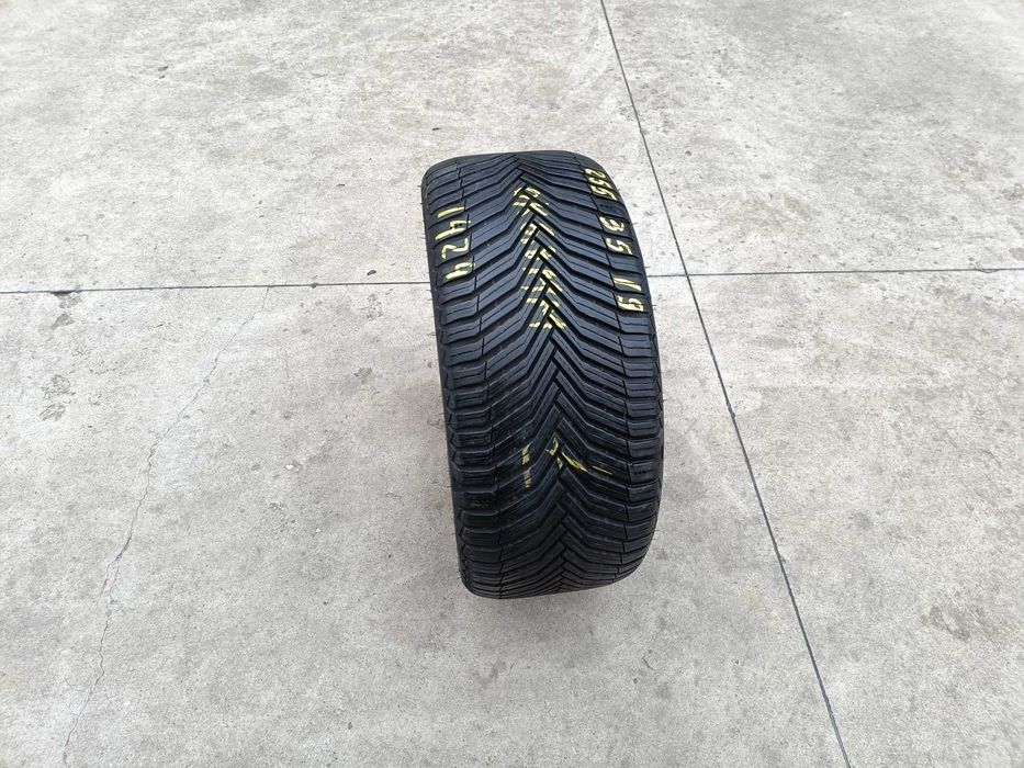 O anvelopa 255 35 19 Michelin CrossClimate 2 dot 2024