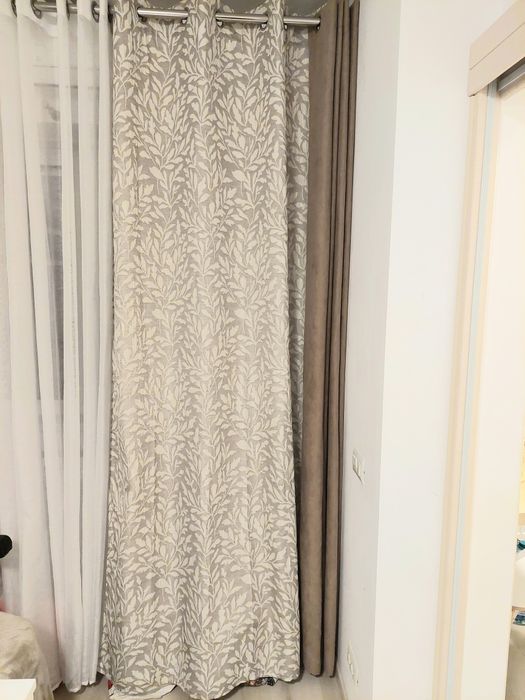 Draperii elegante set 2 bucati, nuante bej inchis si deschis pe inele