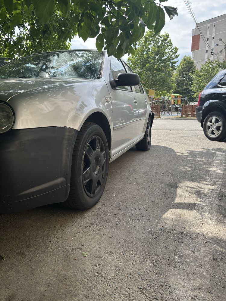VW Bora 1.9 TDI – Mașină Bună, Preț Mic