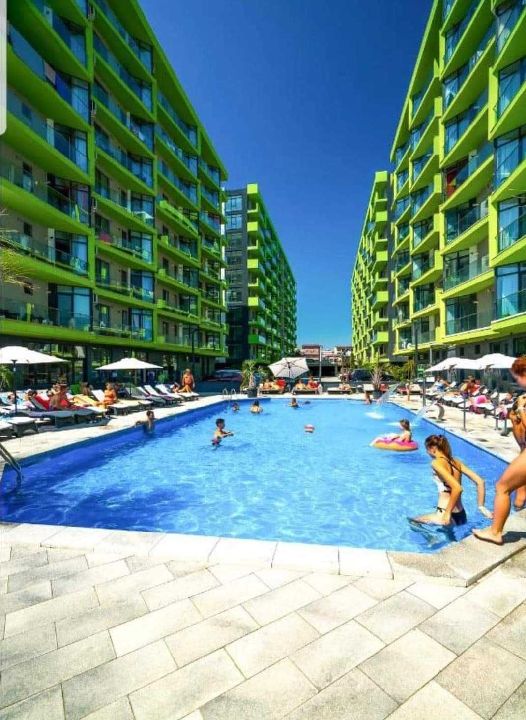 Închiriez apartament cu 2 camere, Alezzi Beach Resort, Mamaia Nord