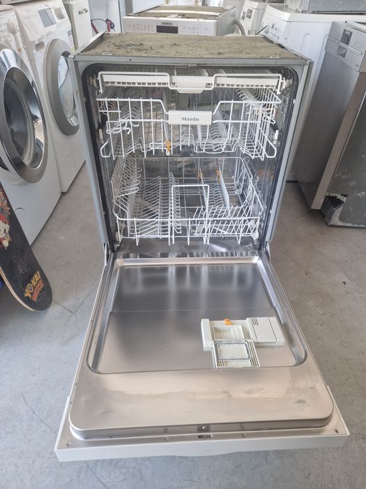 Съдомиялна машина MIELE XXL