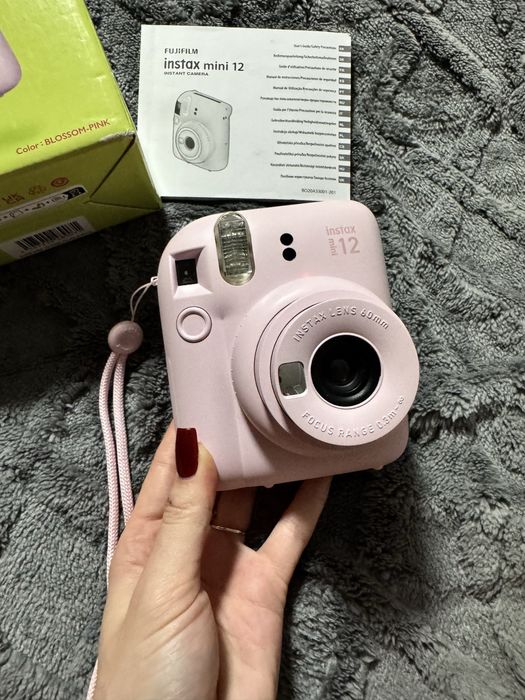 Продам полароид 12 мини