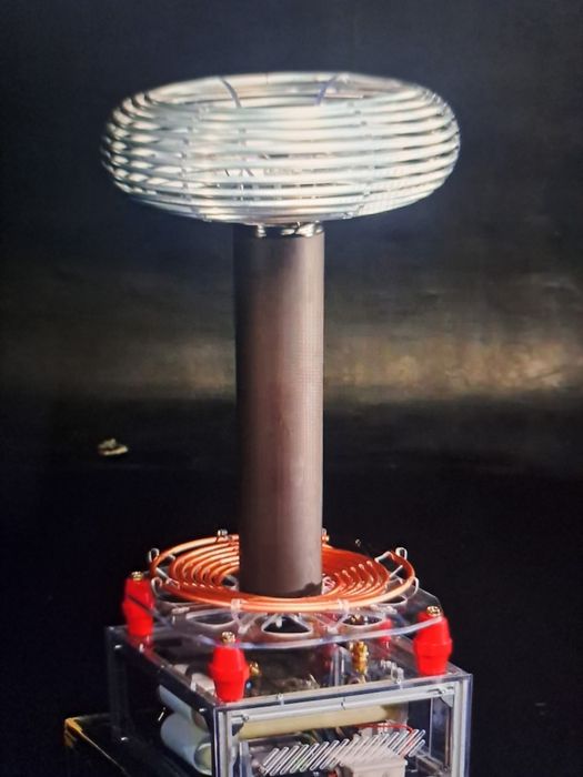 Катушка Тесла мощная