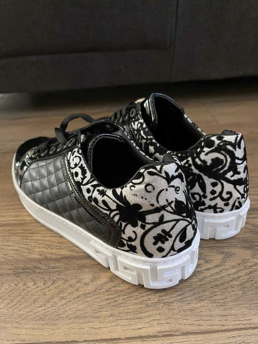 Adidasi Pantofi Sport Versace din piele marimea 42 , 2 modele
