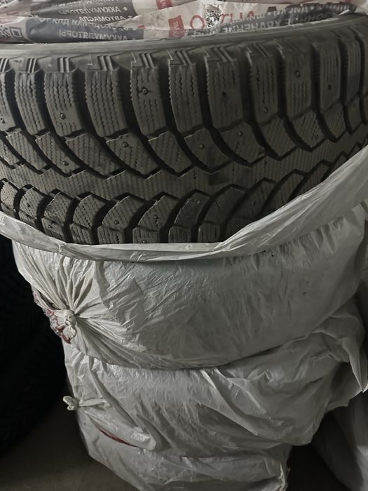 Зимние шины шип blizzak bridgestone 285/50 R20
