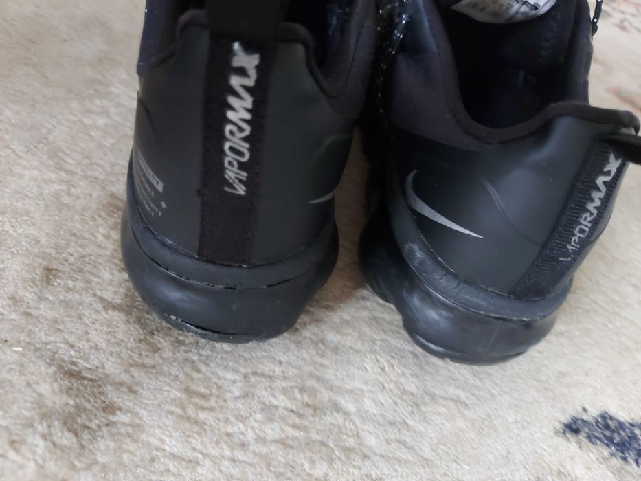 Nike Vapormax Plus,  40 номер , стелка 25см,  Flyknit, Oригинални