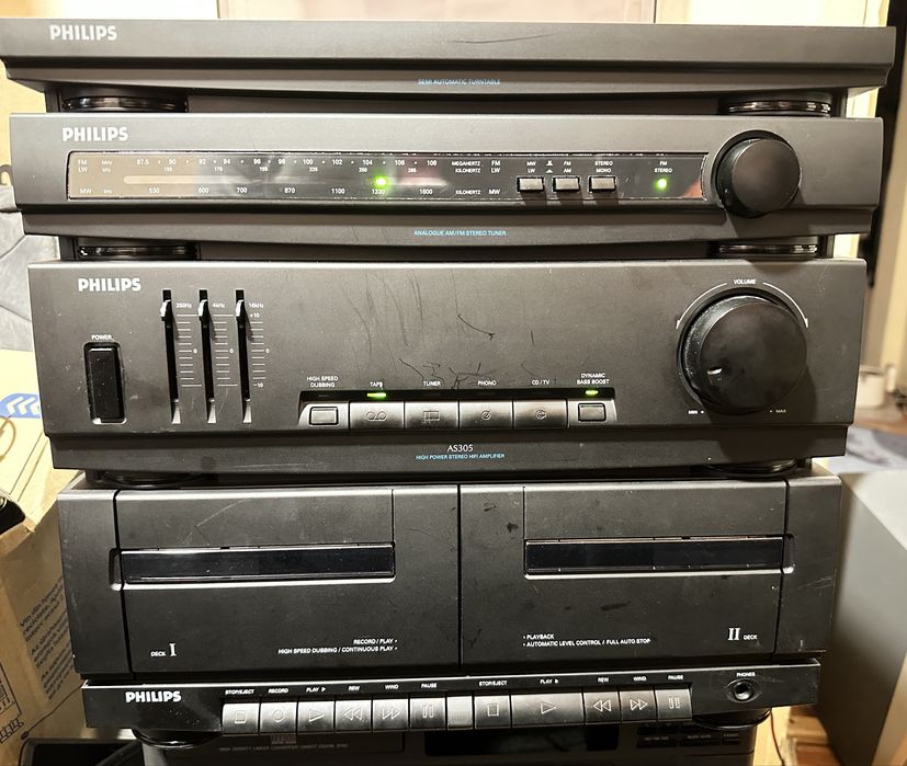 Linie audio Philips AS-305/20 compusă din 4 piese
