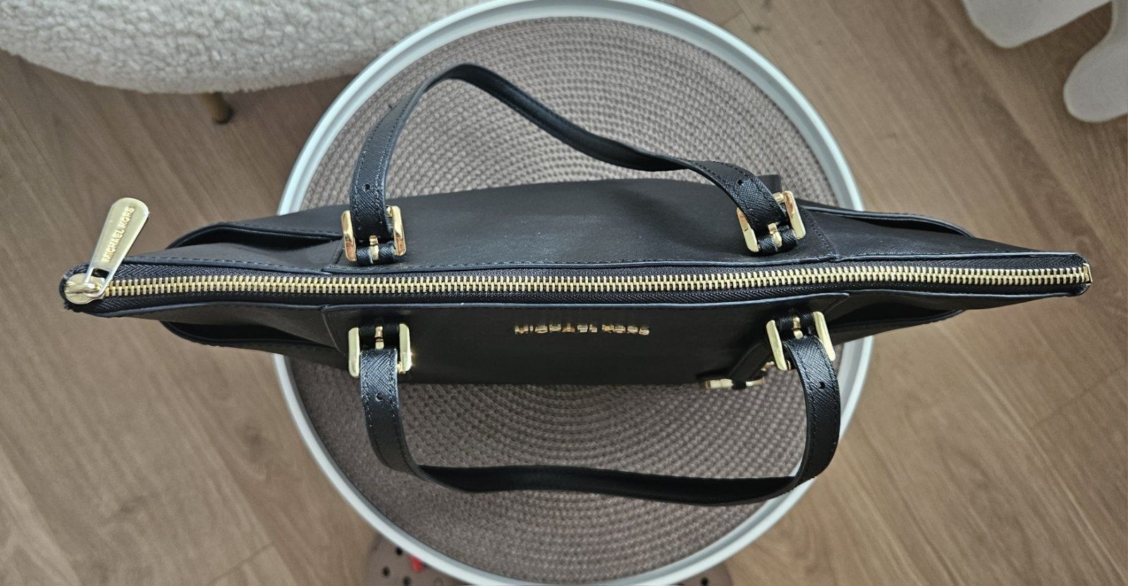Michael Kors кожена чанта