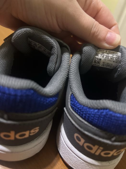 Adidasi Adidas marime 25