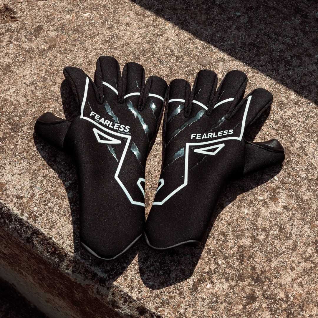 Вратарски ръкавици Fearless Scar X Black размер 7,8,9,10