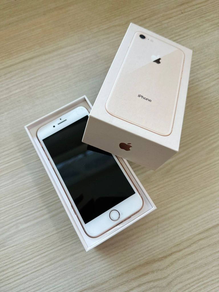 IPhone 8/ 256GB/ Gold/ Neactivat
