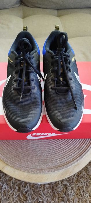 Нови маратонки NIKE DOWNSHIFTER 12, размер 38.5