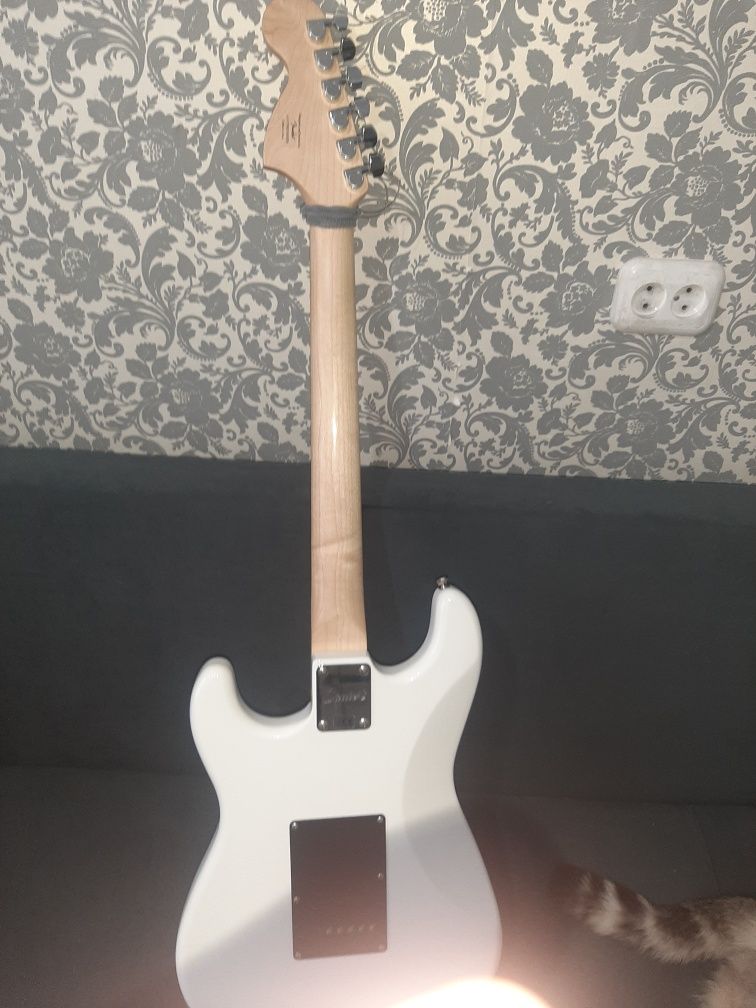 Продаётся электрогитара Squir Affinitty Series Stratocaster