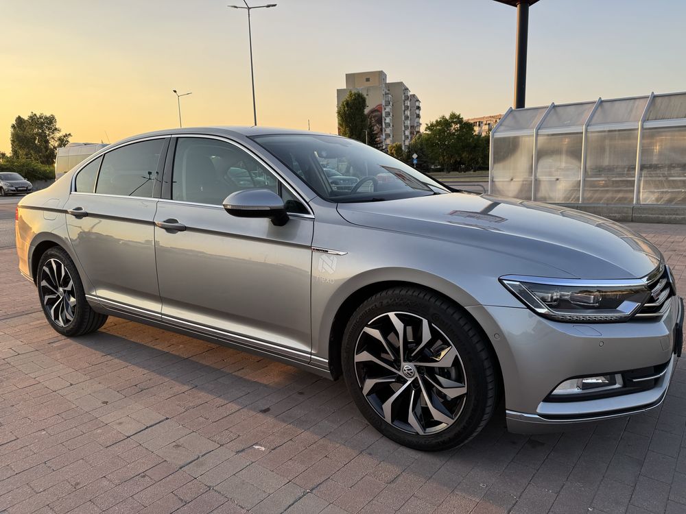 VW Passat B8 2.0 BiTDI 240кс 4x4 | Highline | DSG | Отличен | Обслужен