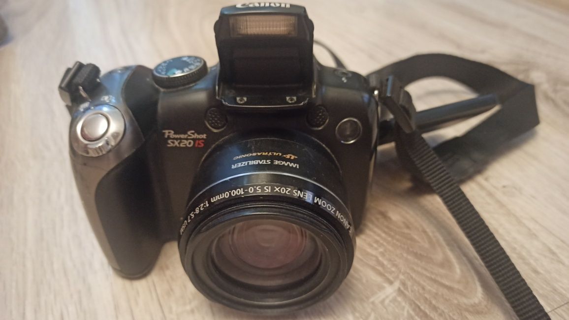 Canon SX20 IS power shot + Benq DCC1050