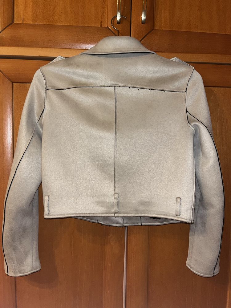 Велурено яке Zara