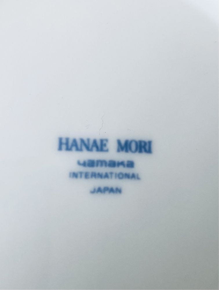 Тарелки  Hanae Mori