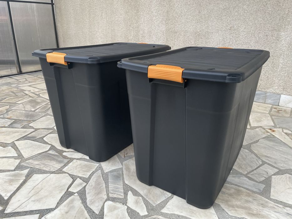 Чисто нови кутии за съхранение по 120л.